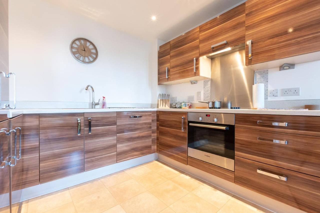 Amber Apartment Oasis - Your Gateway To Southampton'S Vibrant Heart, Port, Shopping Exterior foto