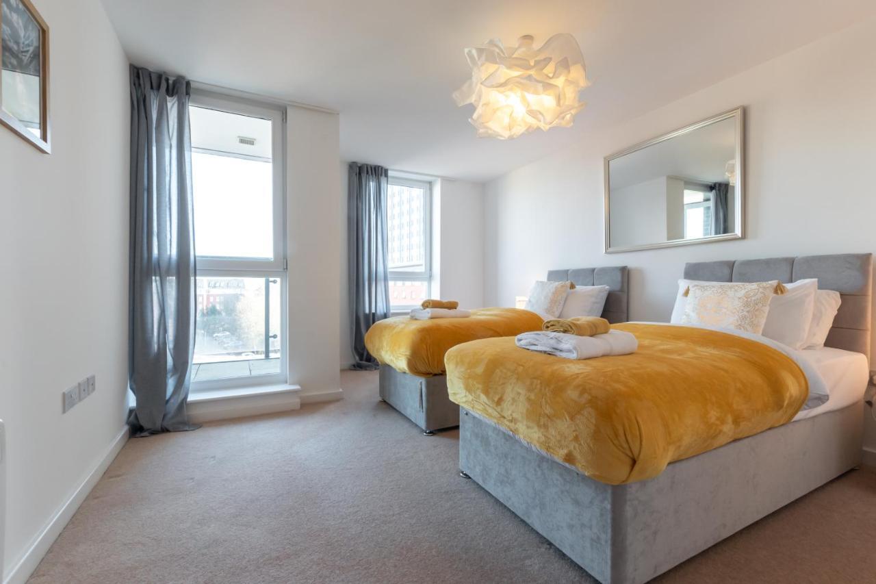 Amber Apartment Oasis - Your Gateway To Southampton'S Vibrant Heart, Port, Shopping Exterior foto